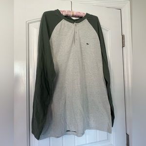 NWOT. Vineyard Vines Men’s long sleeve shirt
